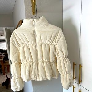 Cute cropped puffer jacket by BB Dakota, Steve Madden. Size L